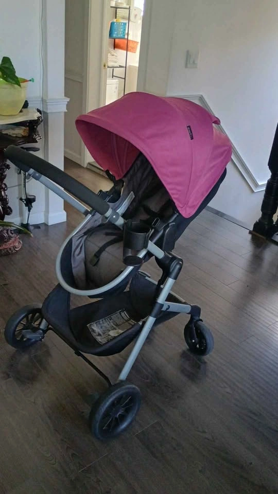 Evenflo Pivot Stroller - photo 4