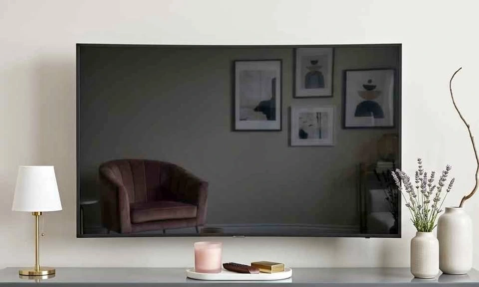 Curved Samsung Smart TV 55 in