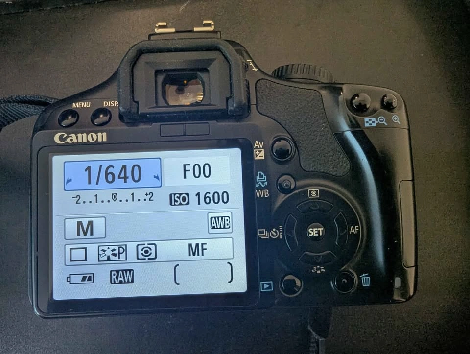 Canon EOS Rebel XSi/450D Camera - photo 2