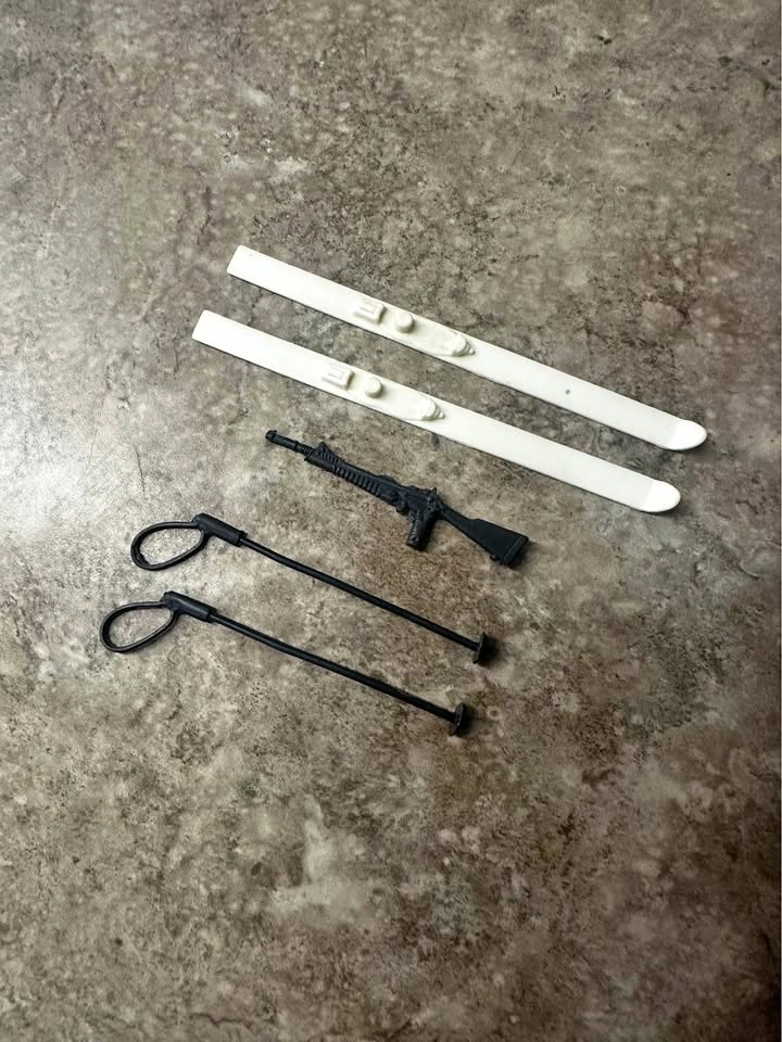 1983 GI Joe Snow Job accessories