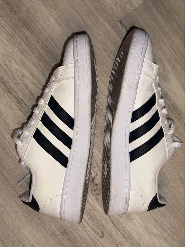 Adidas Grand Court Women’s Sneakers - Size 11 - photo 5