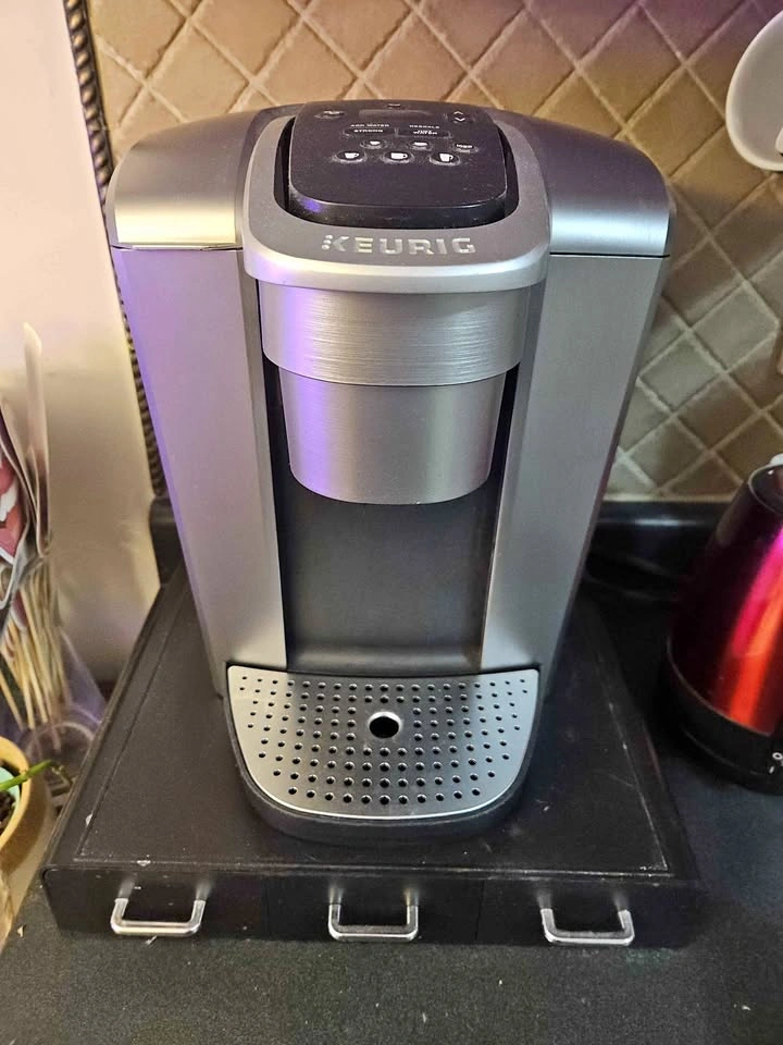Keurig K-Elite Coffee Machine + 36 K-Cup Storage Drawer