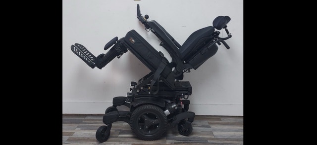 POWERED WHEEL CHAIR