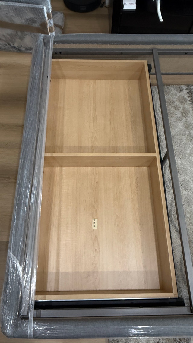 Queen size bed - photo 4