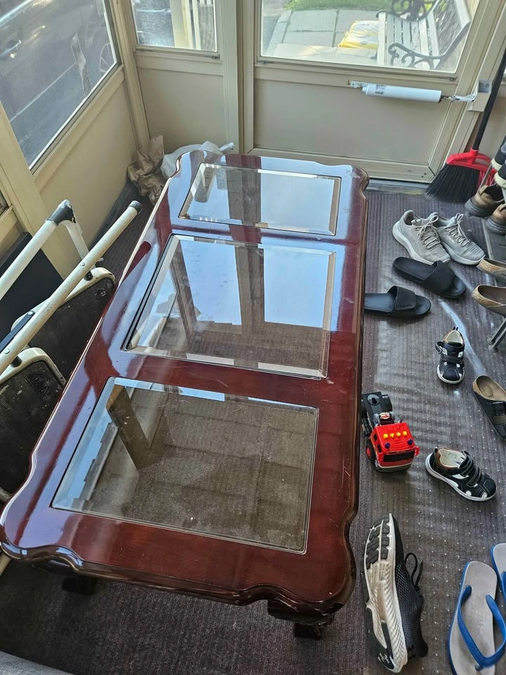 Traditional Wood Coffee Table with Glass Inserts - photo 2