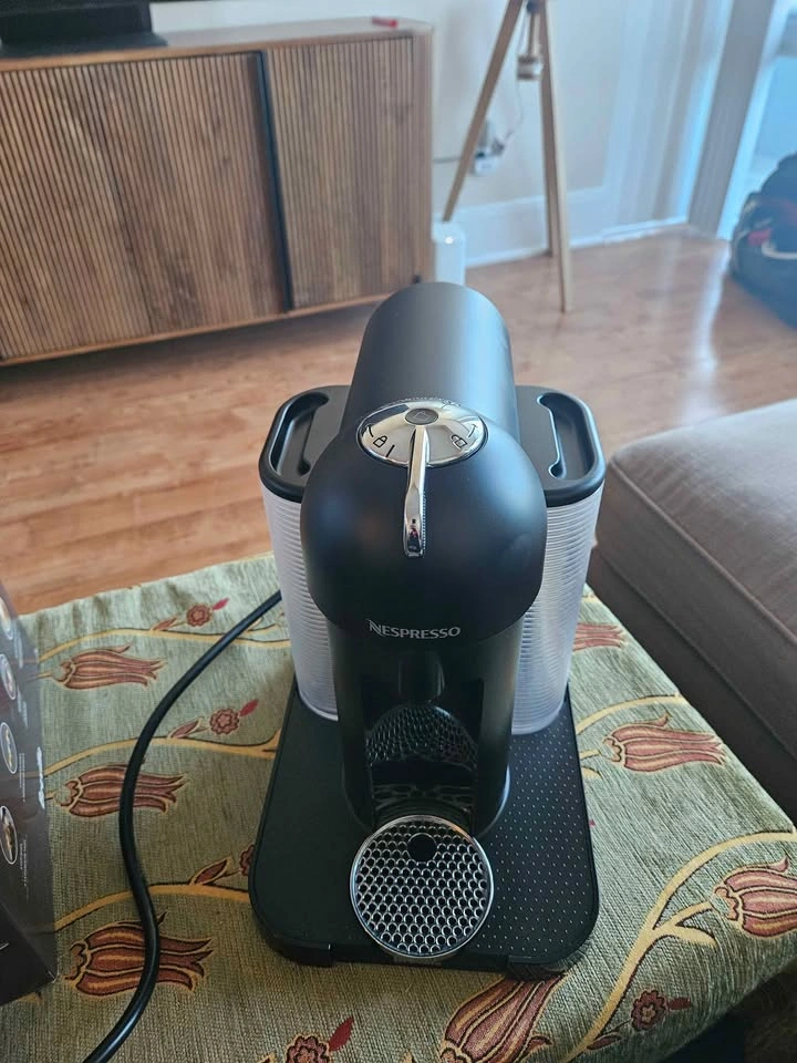 Nespresso Vertuo Breville Coffee Machine - Matt Black - photo 4