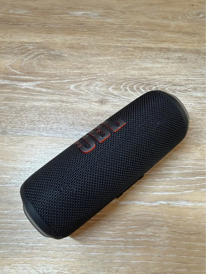 JBL Flip 6 Bluetooth Speaker - photo 2