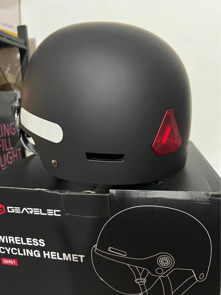 Wireless Cycling Helmet - photo 3