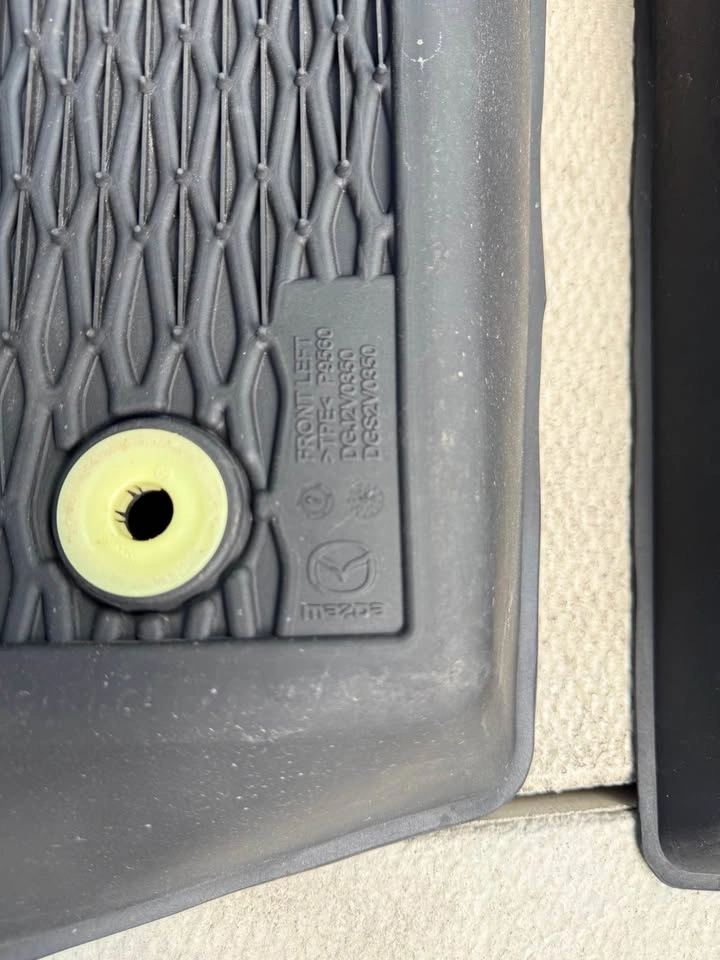 Official OEM Mazda CX-30 High-Wall Rubber Mats (Set of 4) - photo 5