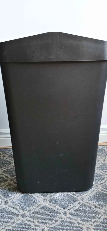 NEW Never used RUBBERMAID Swing-Top Garbage Can - Black, 46.2 L - photo 2