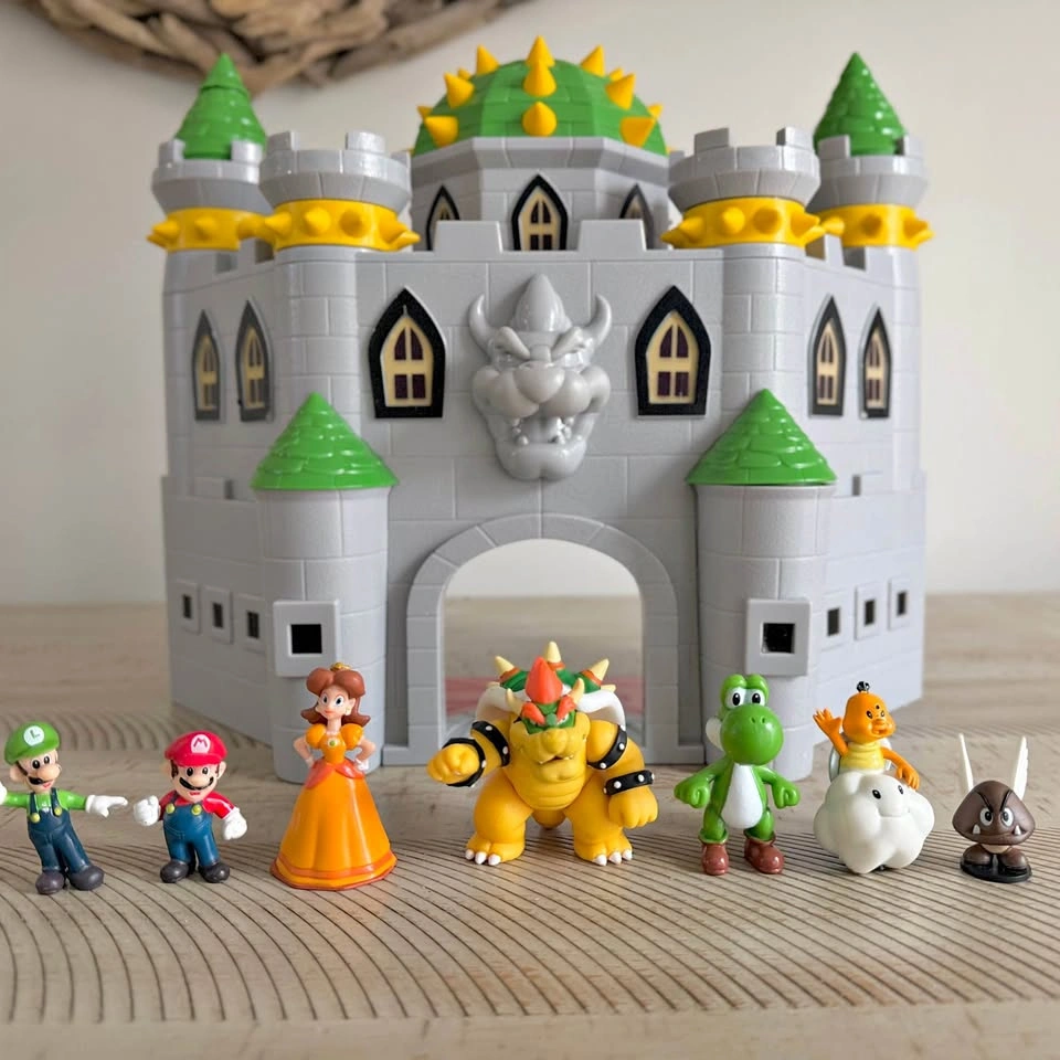 Nintendo JAKKS Pacific Bowser Castle Deluxe Playset