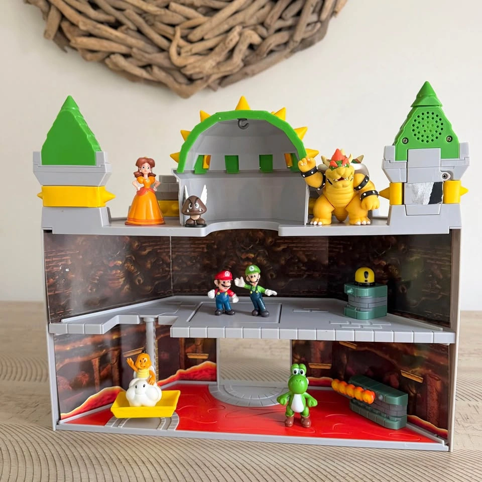 Nintendo JAKKS Pacific Bowser Castle Deluxe Playset - photo 3