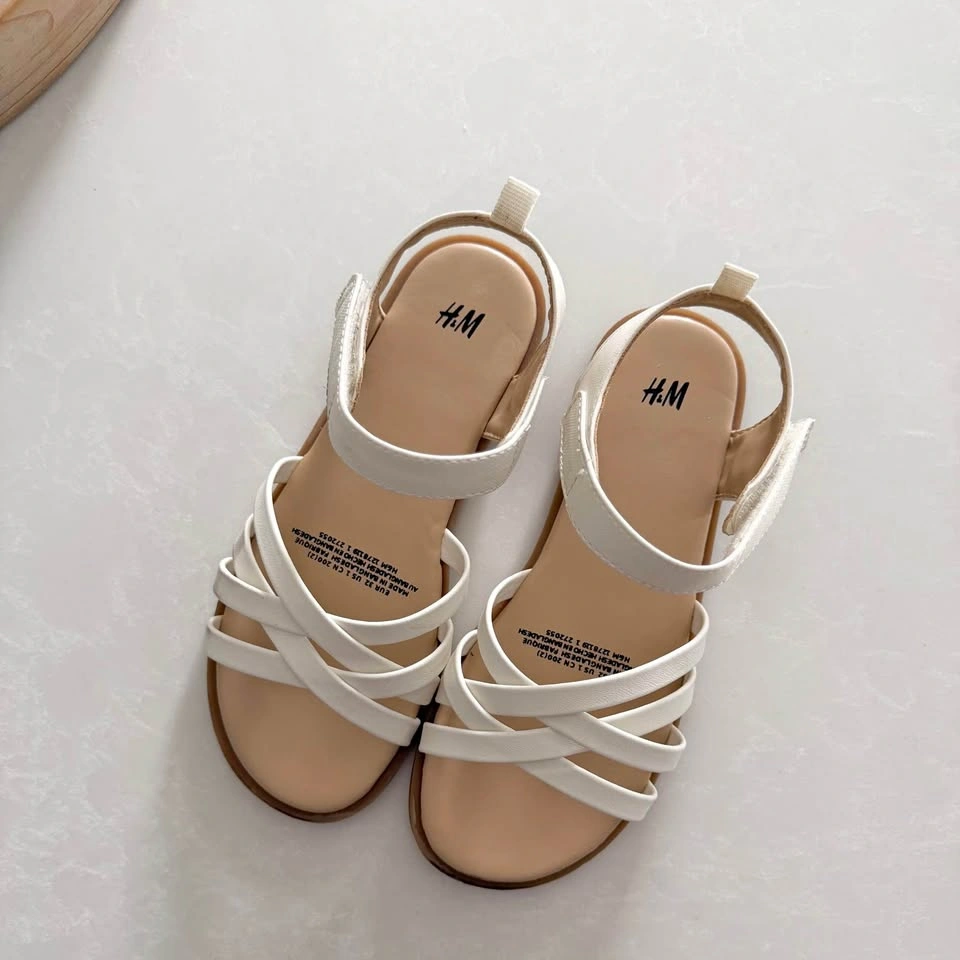 H&M Girls Cream Strappy Sandals (Size 1)