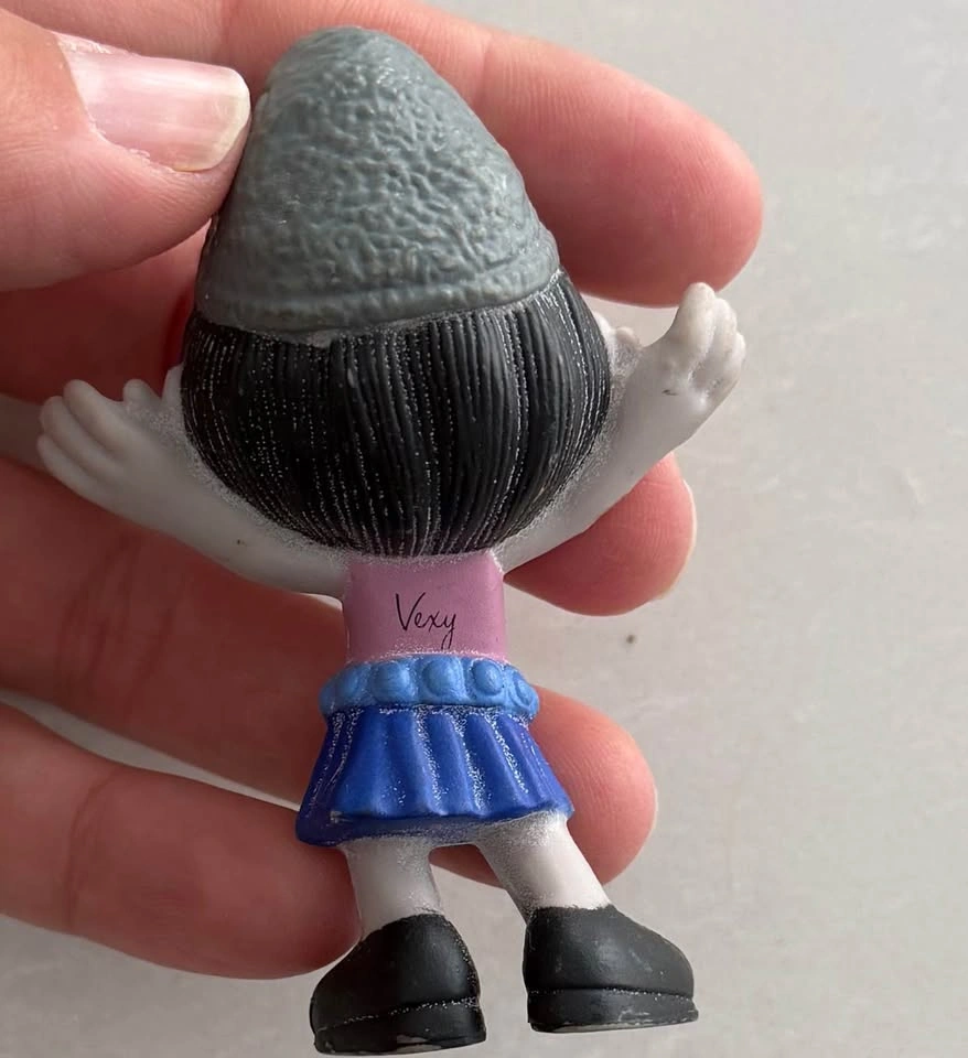 Vintage 2011/2013 McDonald's Smurfs Figurines - photo 5