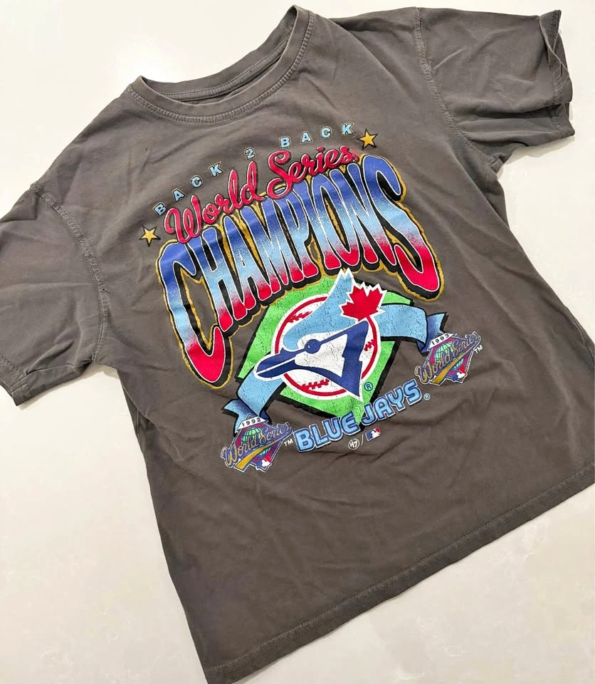 Toronto Blue Jays "Back 2 Back" World Series Champions T-shirt (
