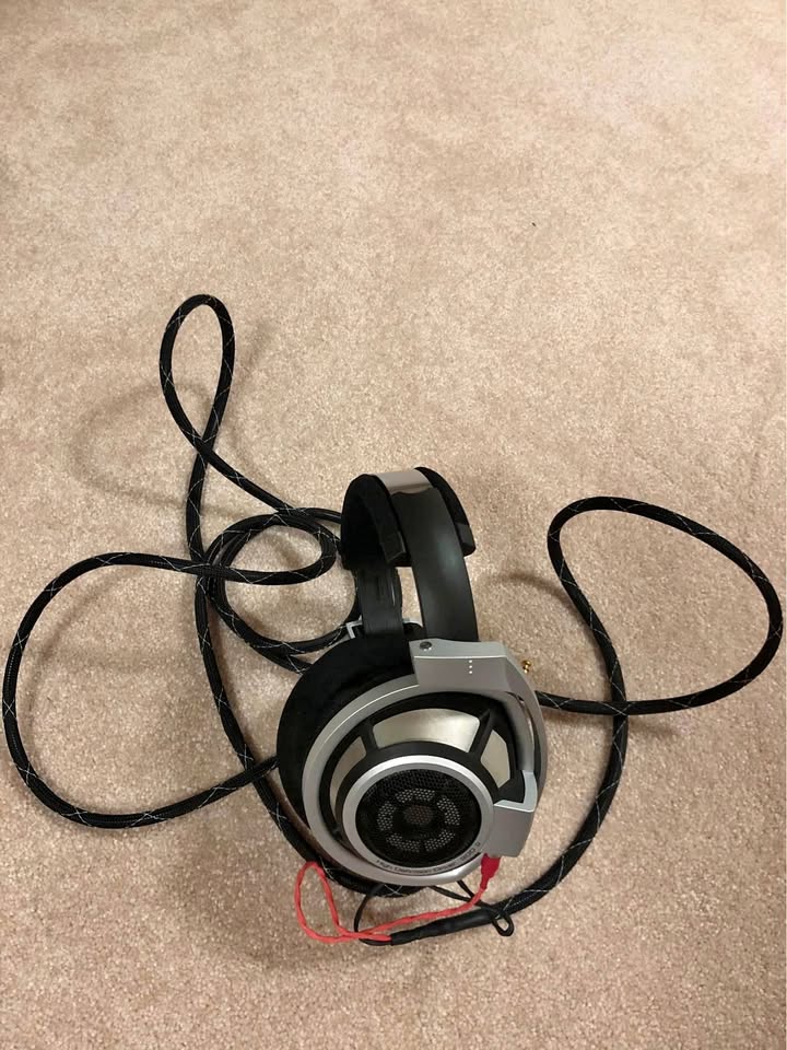 Sennheiser HD 800 headphones