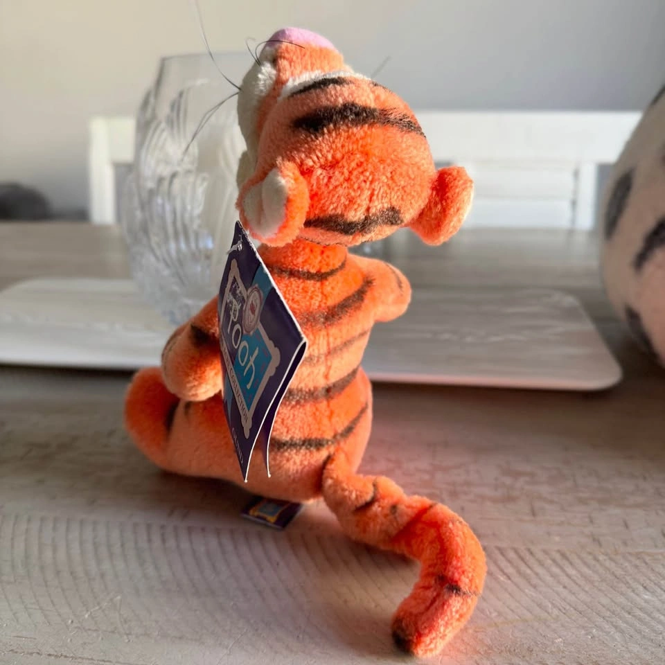 Vintage Disney Classic Winnie the Pooh Tigger 8" Plush Toy - photo 2