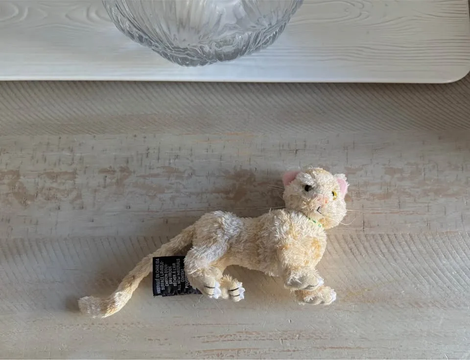 Vintage 2001 Mrs. Norris Cat Plush (Harry Potter) - photo 3