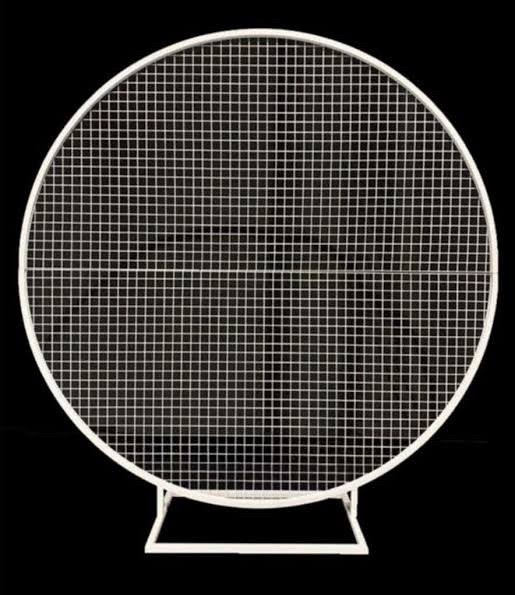 Circle mesh backdrop