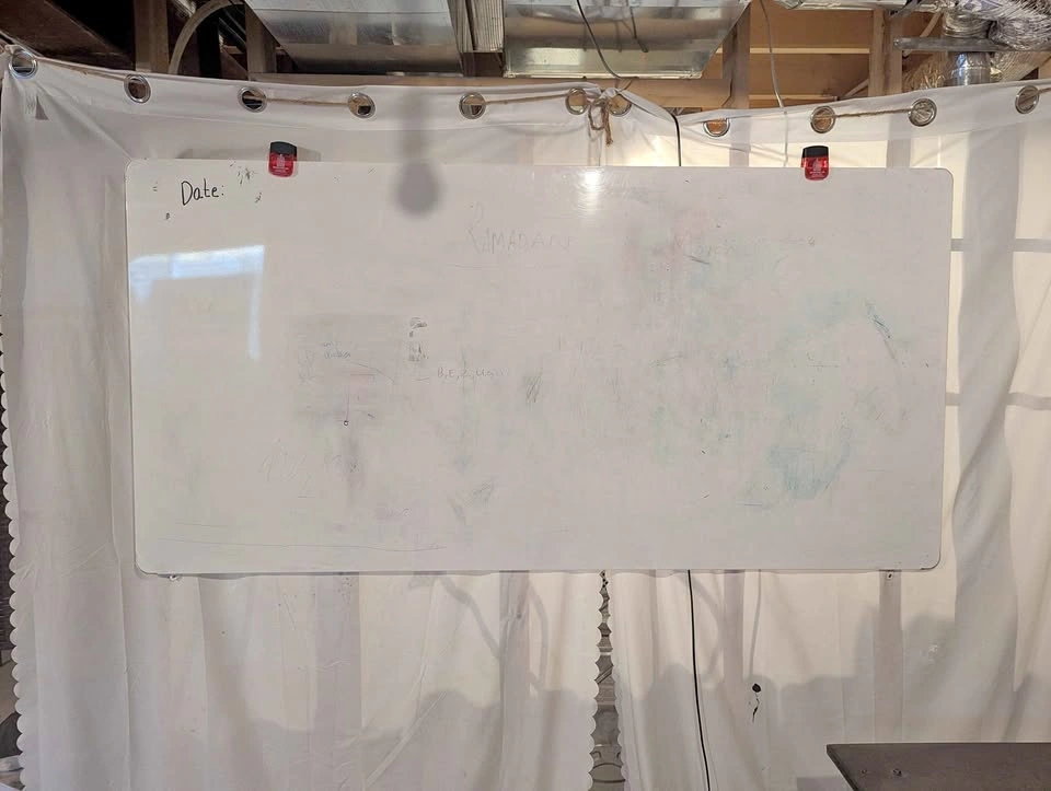 White board 3x7 ft