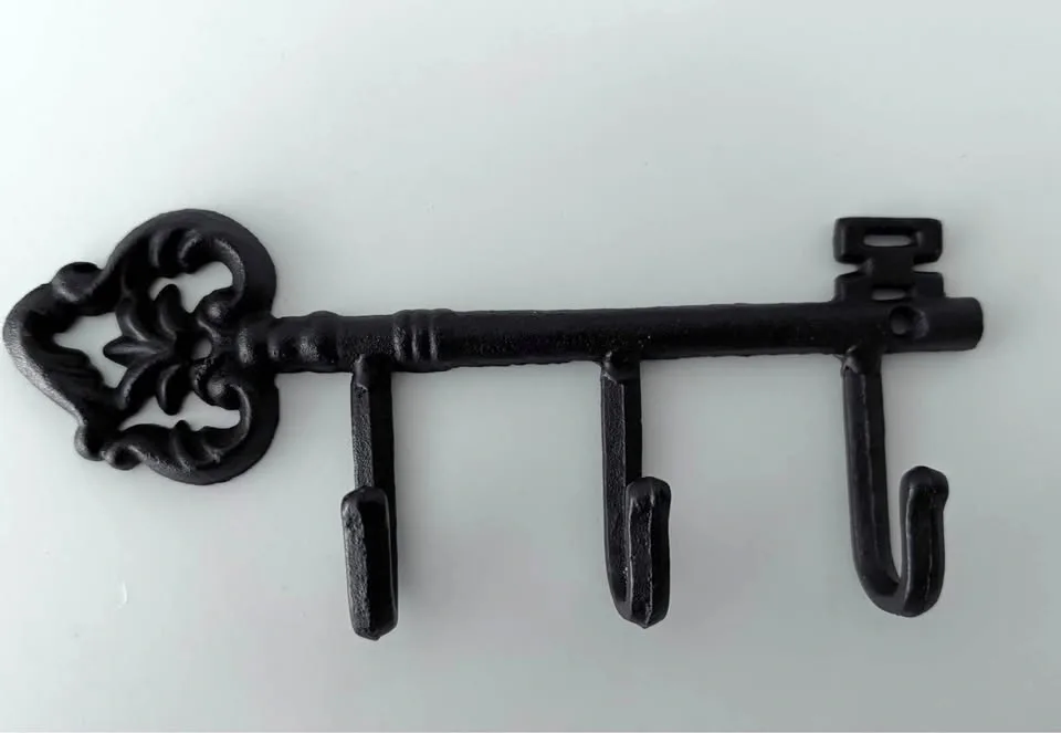 Rustic Cast Iron Skeleton Key Hook Hanger