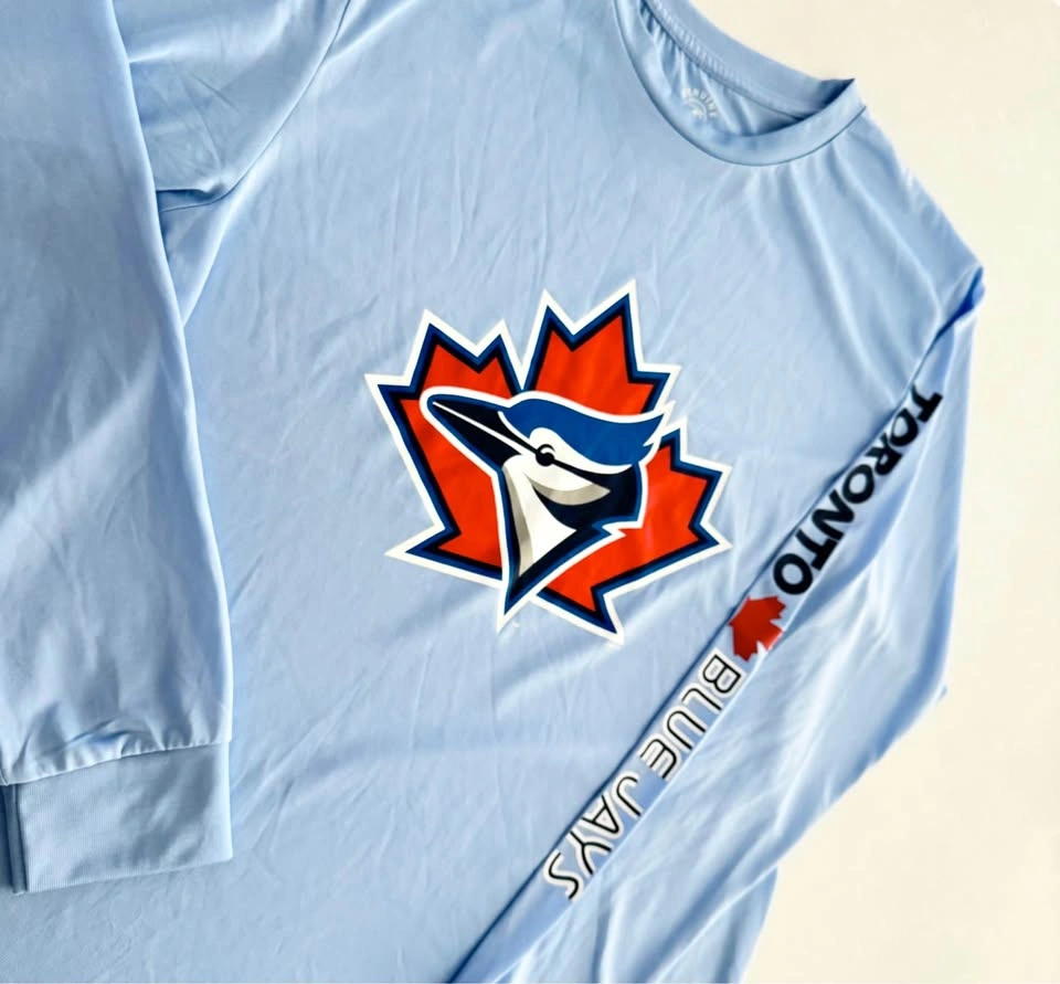 Adult Toronto Blue Jays Lightweight Long Sleeve Shirt (Size M)