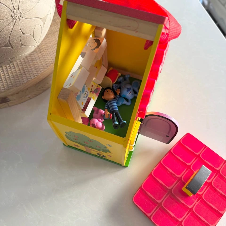 Blue's Clues and You! Wooden Take-Along House Play Set - photo 3