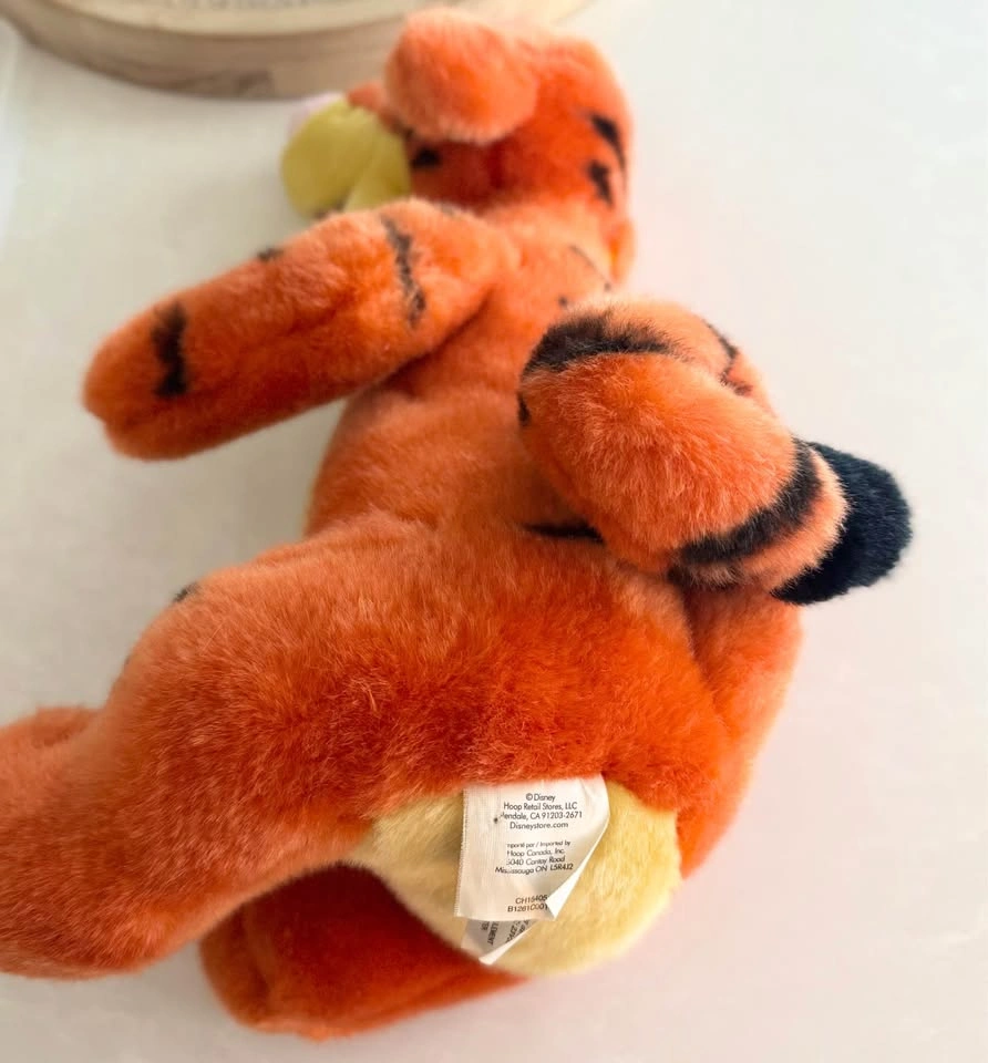 Disney Store Exclusive Winnie The Pooh Tigger Soft Plush 13” - photo 2