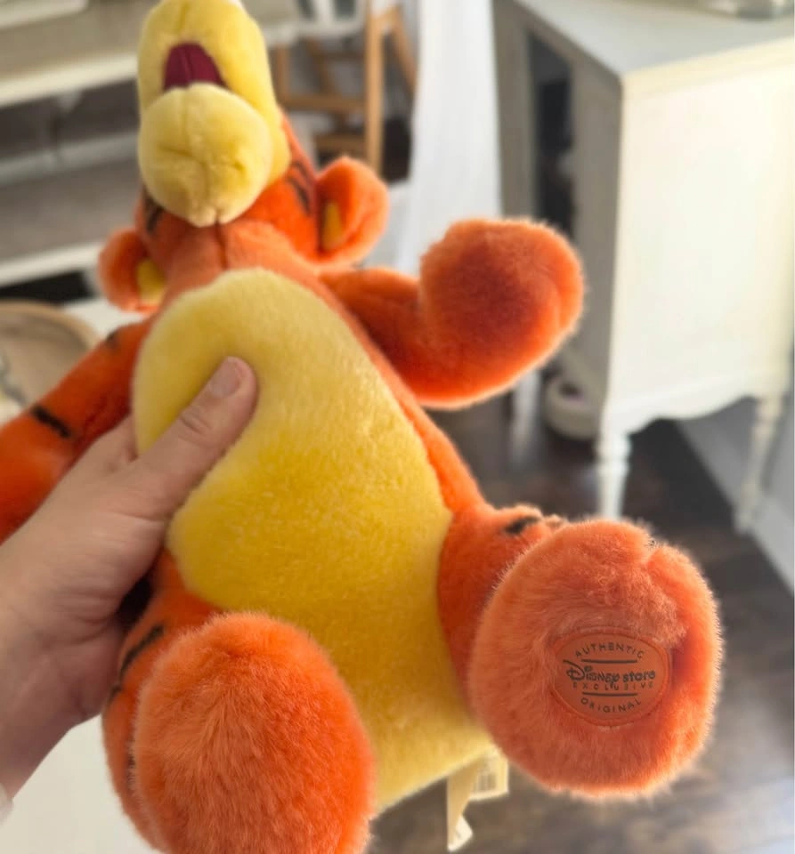 Disney Store Exclusive Winnie The Pooh Tigger Soft Plush 13” - photo 3