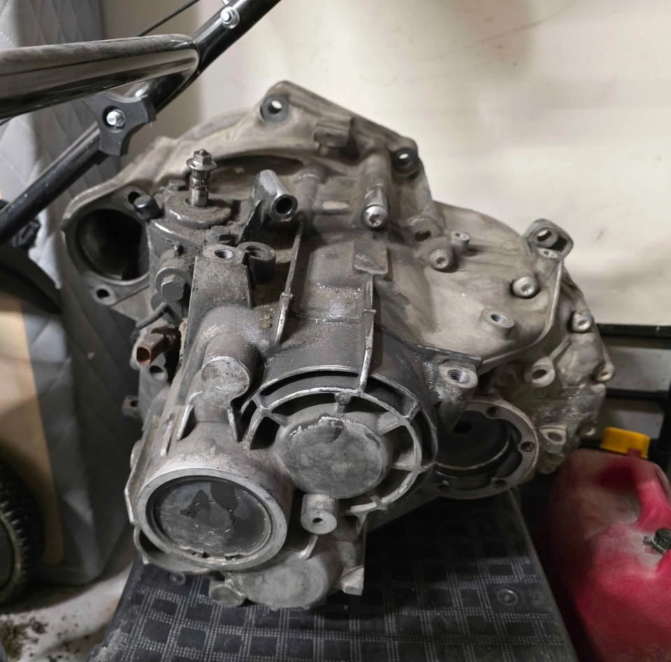02Q 2017 VW Golf GTI Transmission - photo 2