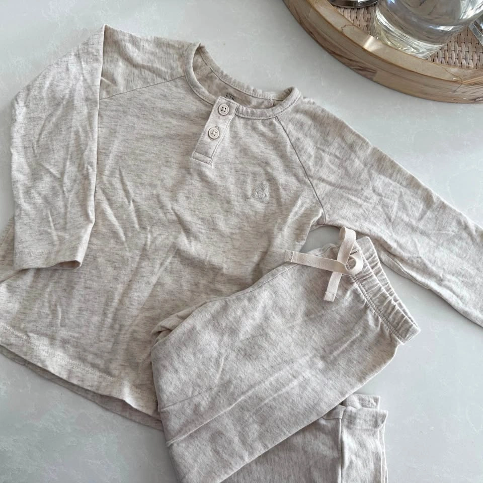 babyGAP 2-piece set (Size 18-24M)