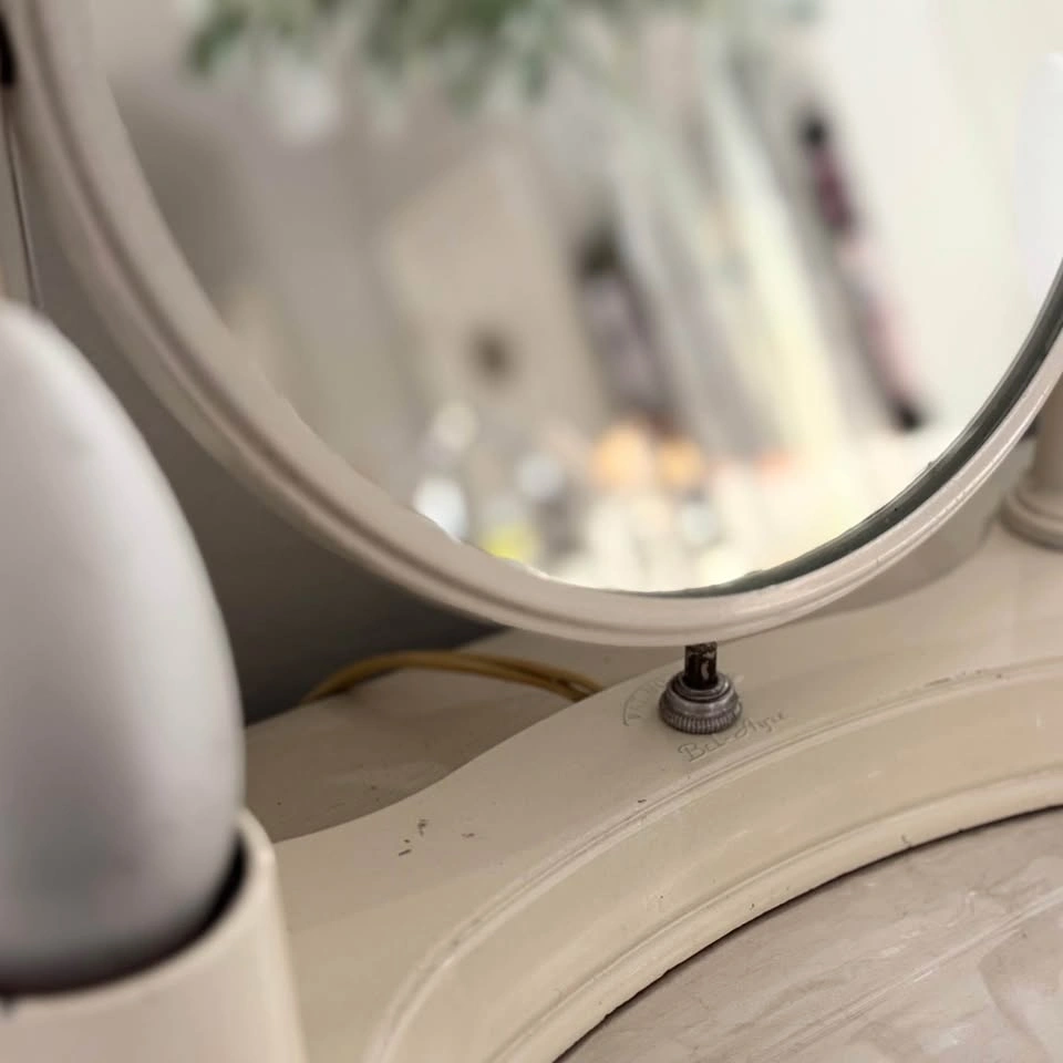 Antique 1930s Bel-Ayre Art Deco Lighted Vanity Mirror - photo 3