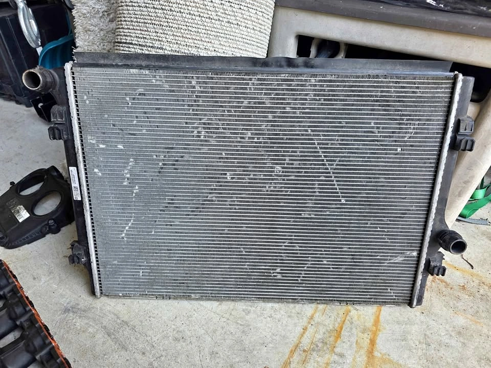 2015- 2021 VW Golf R Radiator