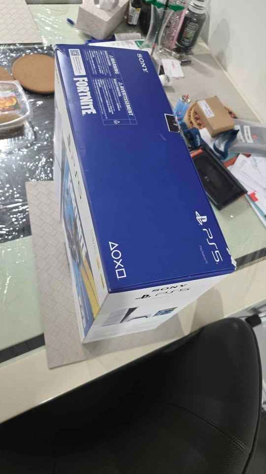PlayStation 5 Disc Edition - Fortnite Flowering Chaos Bundle - photo 3