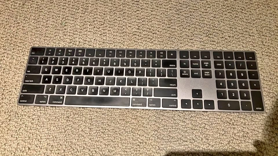 Apple Magic Keyboard with Numeric Keypad - Space Gray