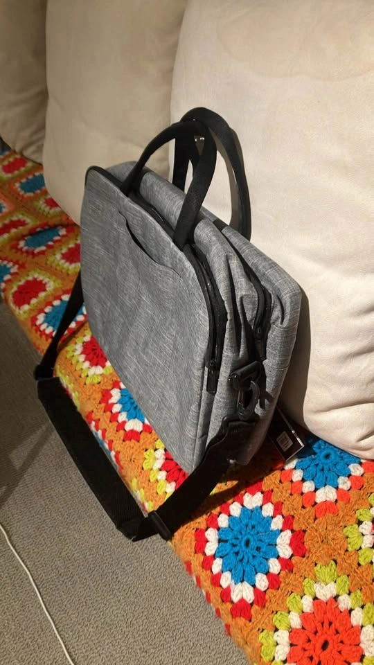 Herschel Bowen Duffle Tech Shoulder Bag - photo 3