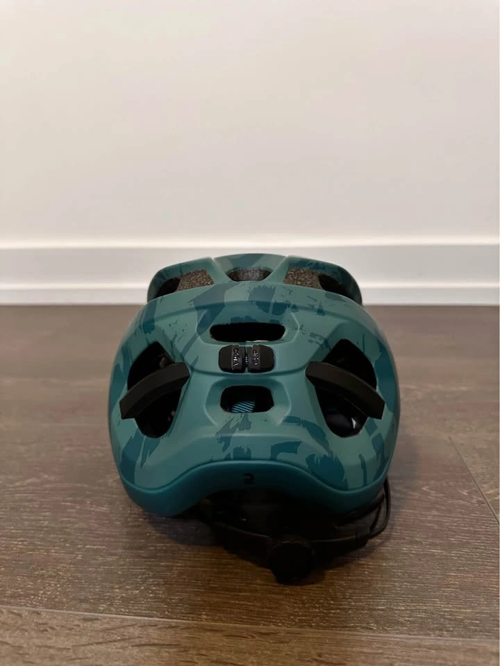 2 Bike Helmets – Decathlon + Freetown Lumière 3 (MIPS) - photo 3