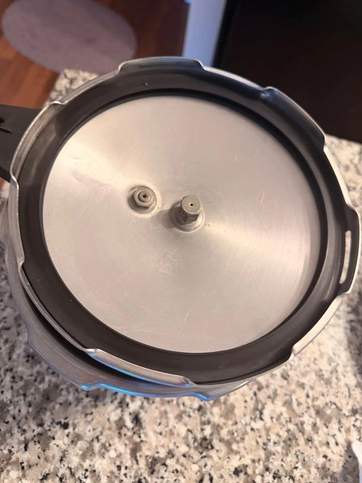 Prestige Steel cooker - photo 3