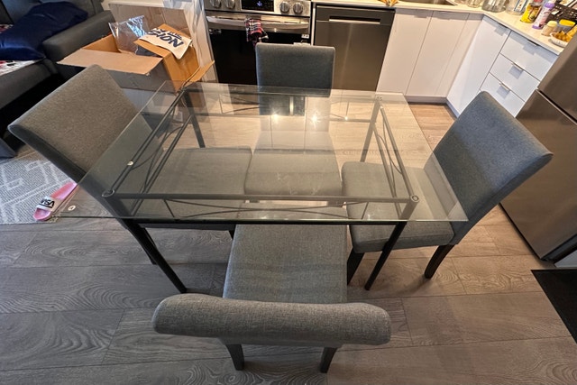 Glass Dining Table Set – $160 (need this gone ASAP)