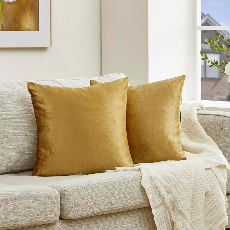 GIGIZAZA Gold Velvet Pillow Covers 22x22, Set thumbnail