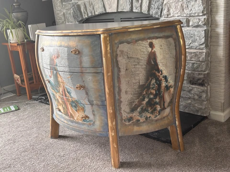 Small one of a kind dresser - photo 5