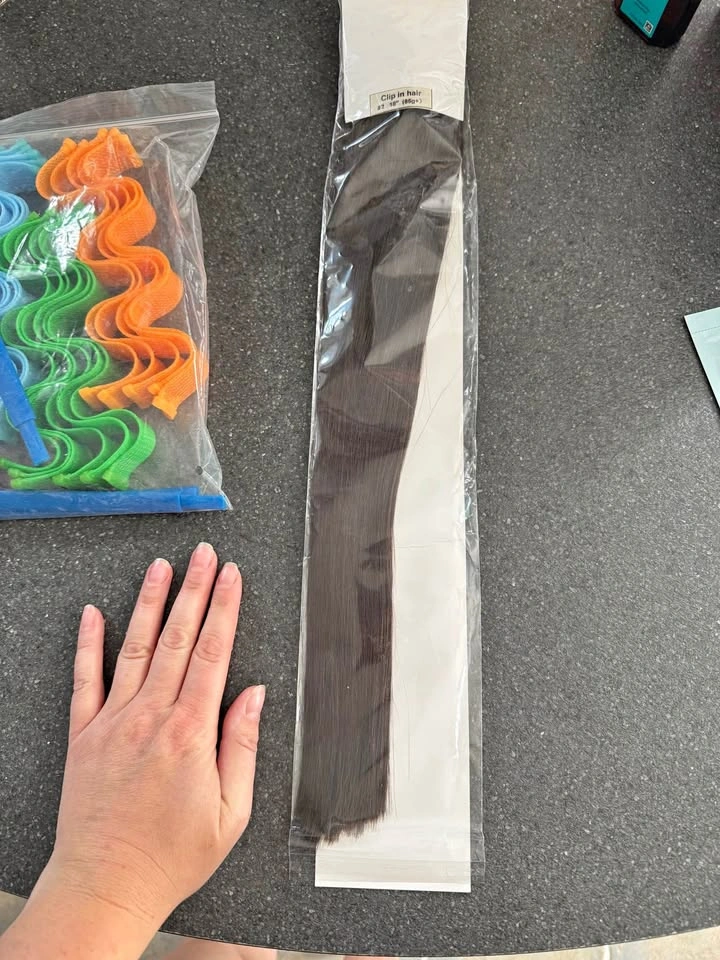 18’ dark brown hair extension clip ins