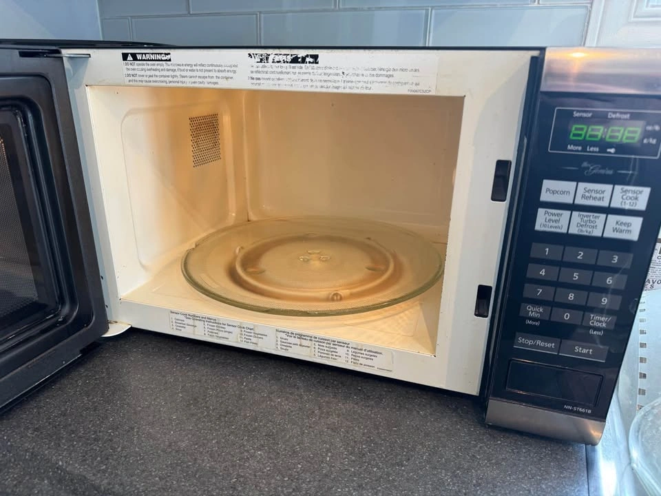 Panasonic Microwave - photo 5