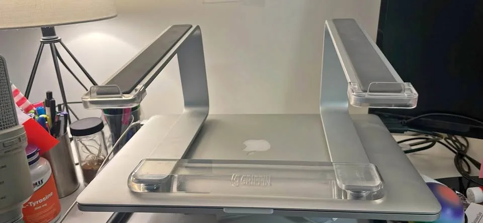 Laptop stand thumbnail