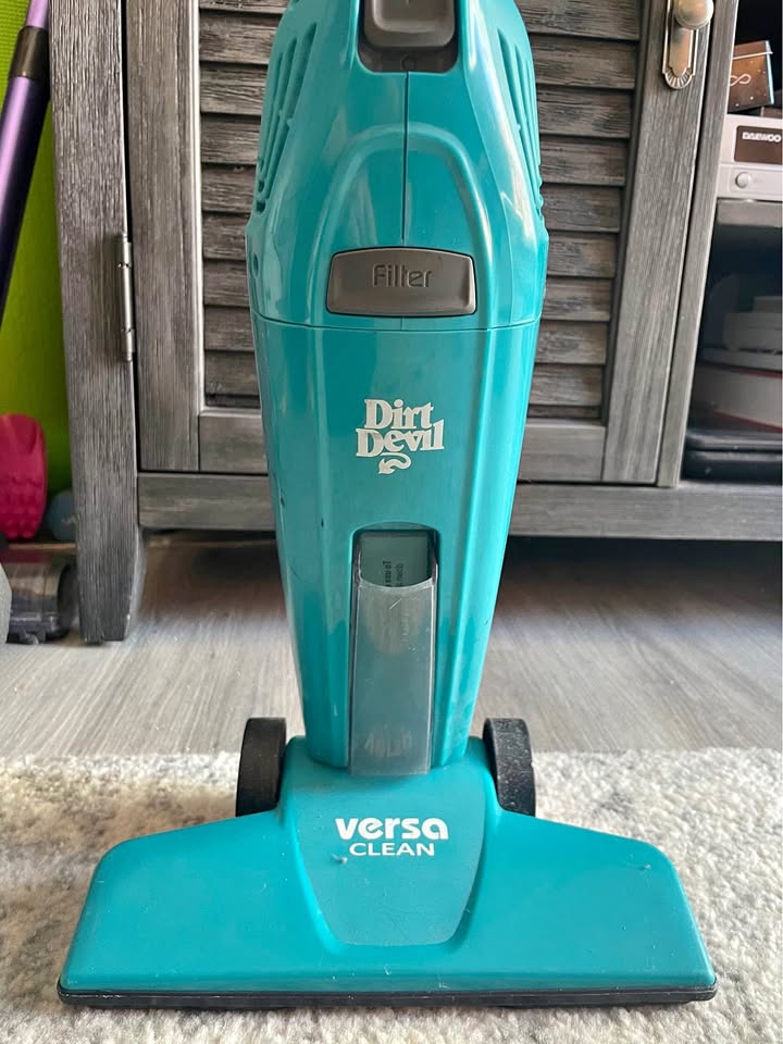 Dirt Devil — Versa Clean (very lightweight)