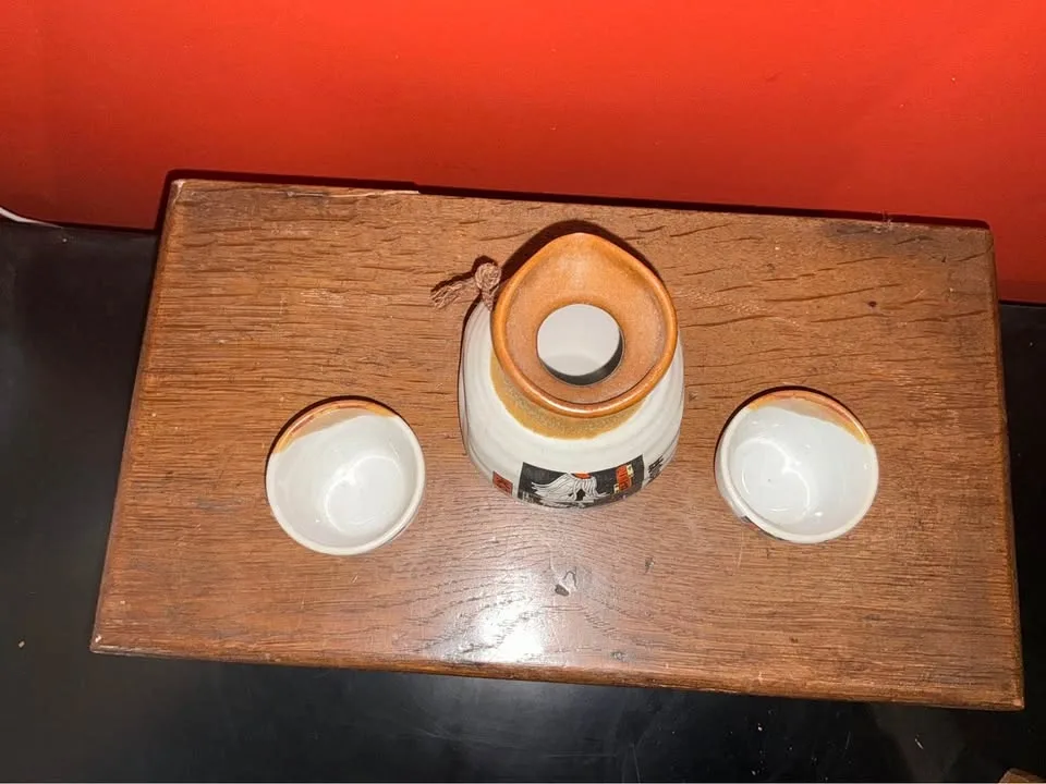 Mid-to-late 20th century Japanese-style ceramic sake set - photo 2