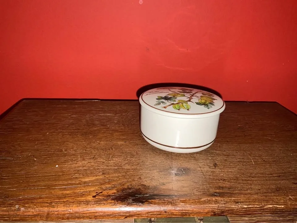 Vintage Villeroy & Boch Botanica Covered Porcelain Dish - photo 4