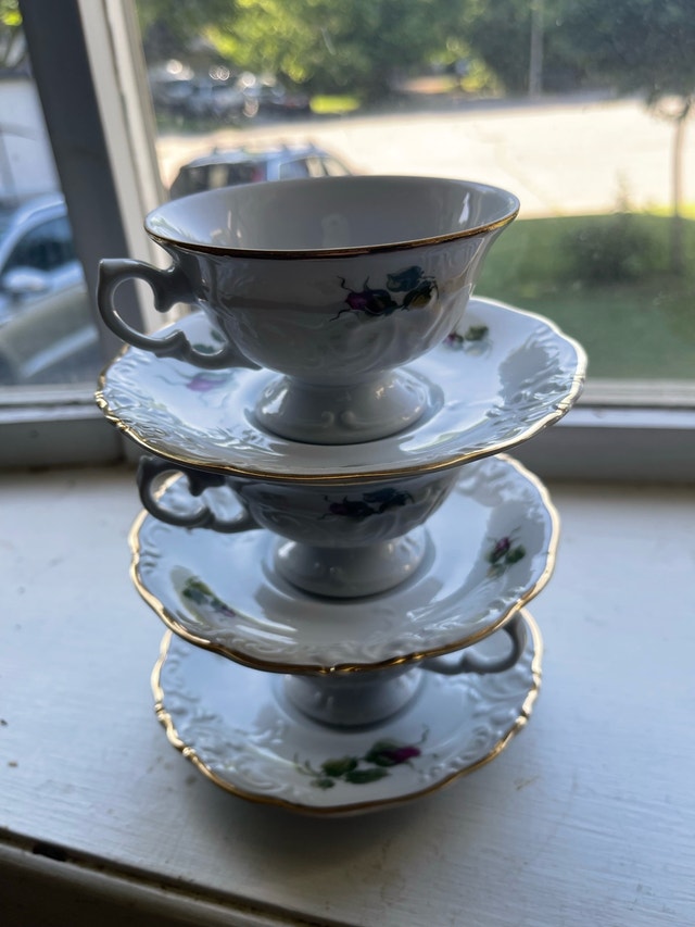 Walbrzych Porcelain Tea Cup and Saucer Set - photo 2