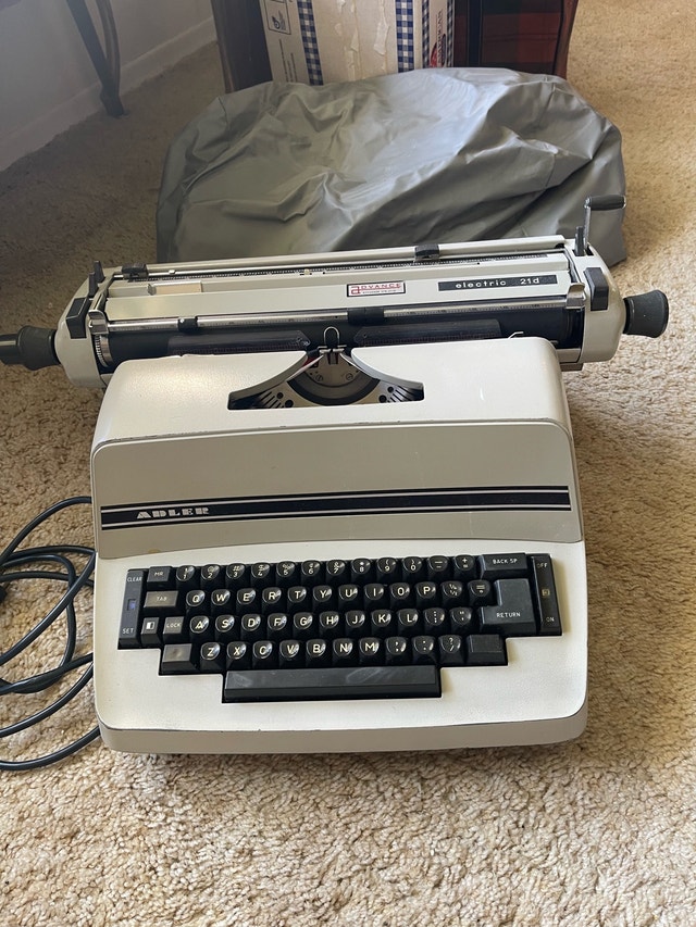 Adler Electric 21d Typewriter