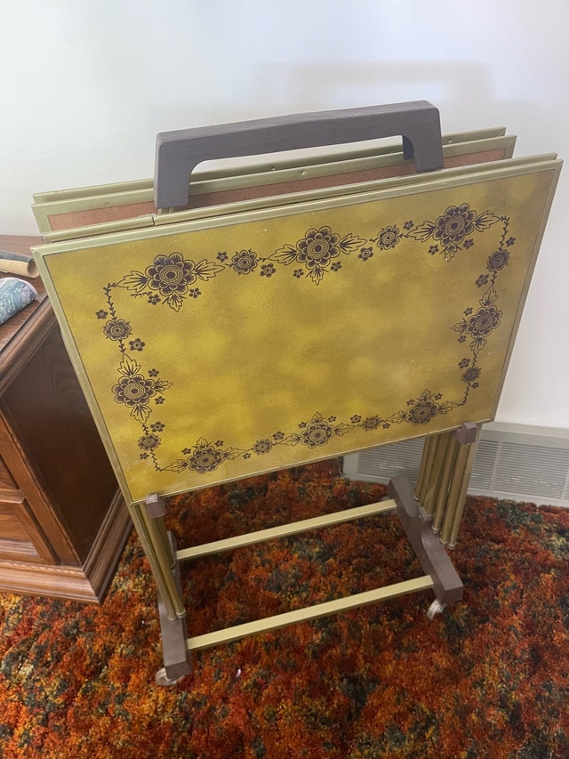 Vintage TV trays - photo 2